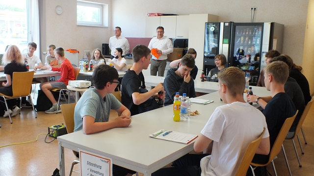 k_dscf3524firmenleitung.jpg